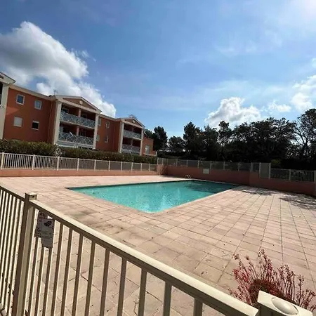 Lägenhet F2 Meuble Piscine/tennis *