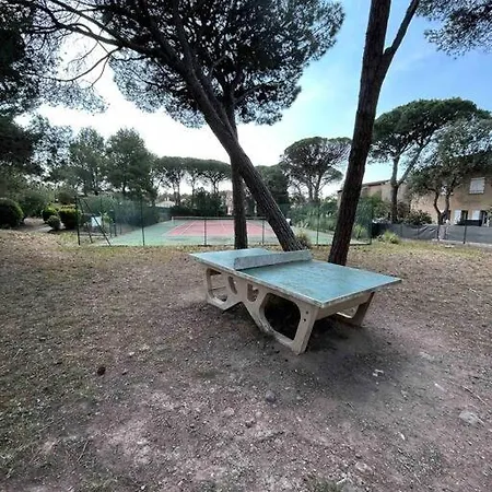 F2 Meuble Piscine/tennis * Saint-Raphael (Var)