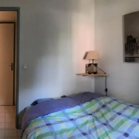 F2 Meuble Piscine/tennis Apartment *